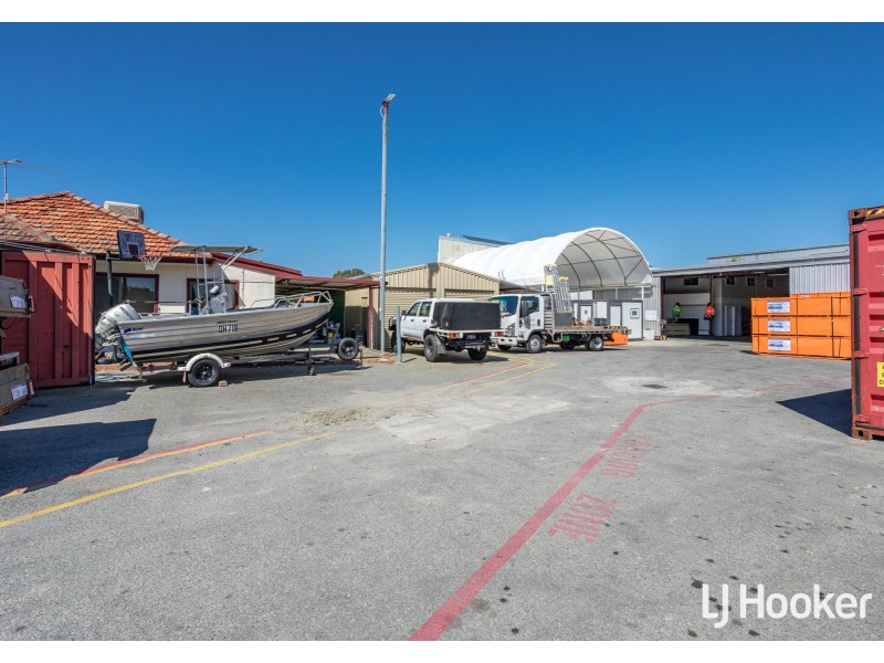 31 Renou Street, Queens Park WA 6107