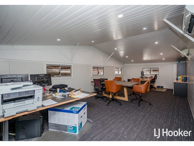 31 Renou Street, Queens Park WA 6107