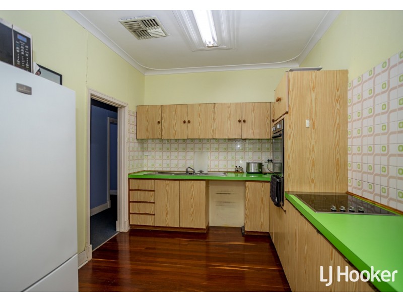 31 Renou Street, Queens Park WA 6107