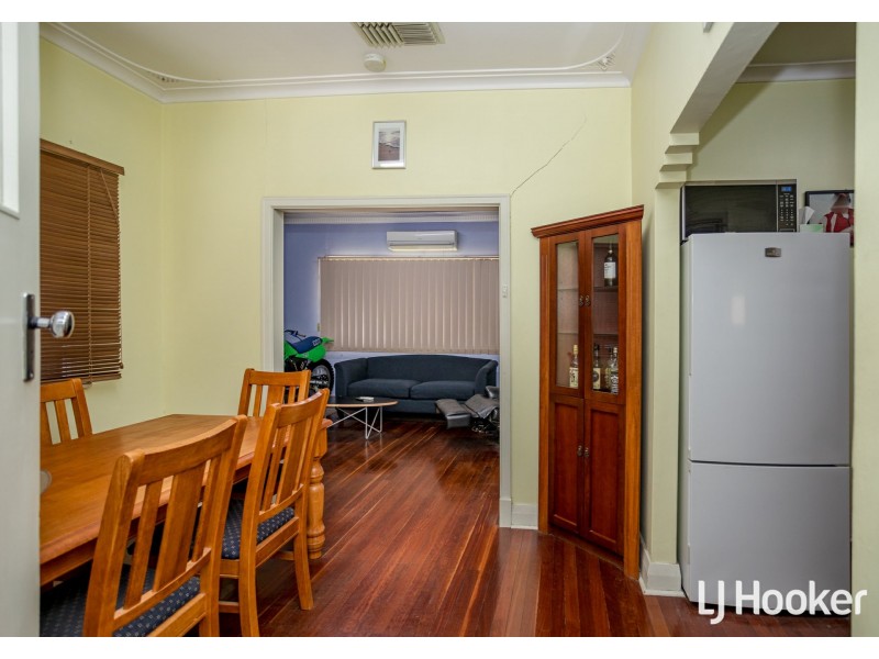 31 Renou Street, Queens Park WA 6107