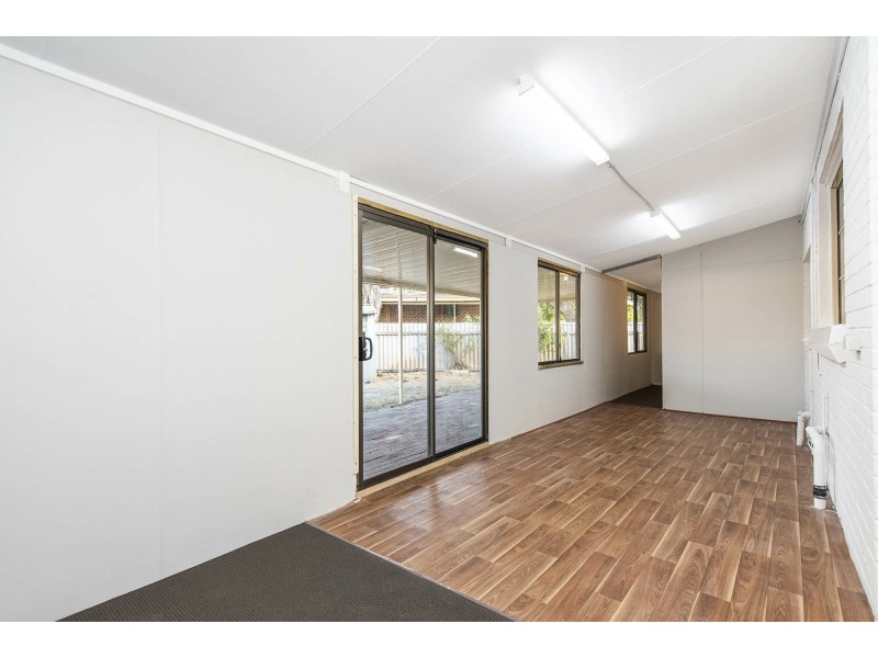 31A Connemara Drive, Thornlie WA 6108