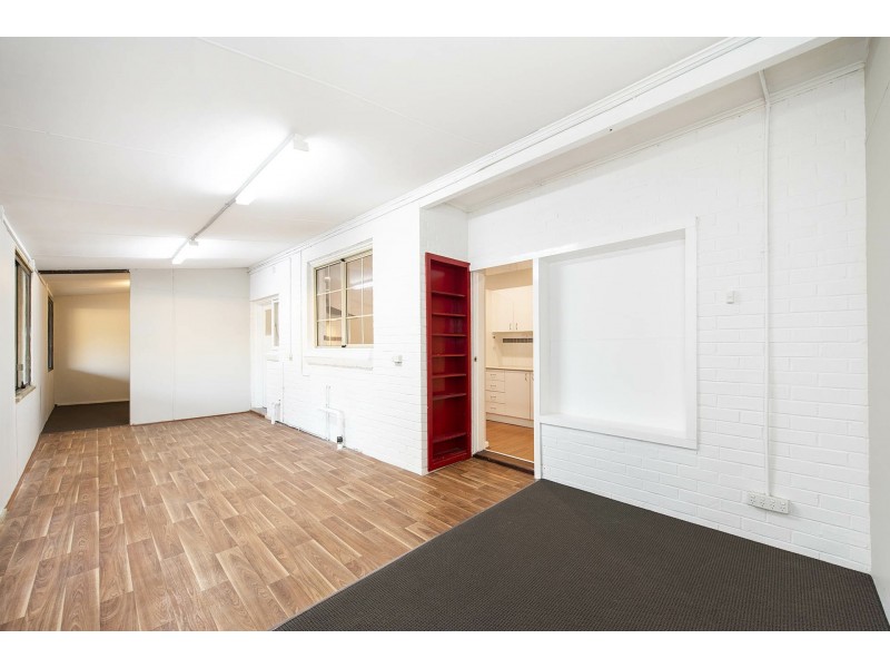 31A Connemara Drive, Thornlie WA 6108