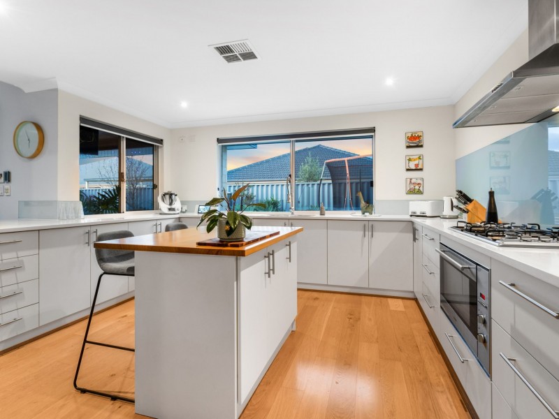 4 St Agnes Green, Southern River WA 6110