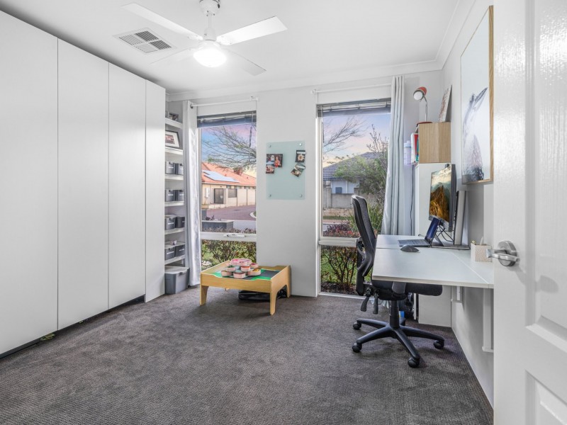 4 St Agnes Green, Southern River WA 6110