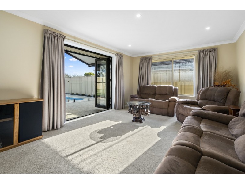 2 Putting Green, Maddington WA 6109