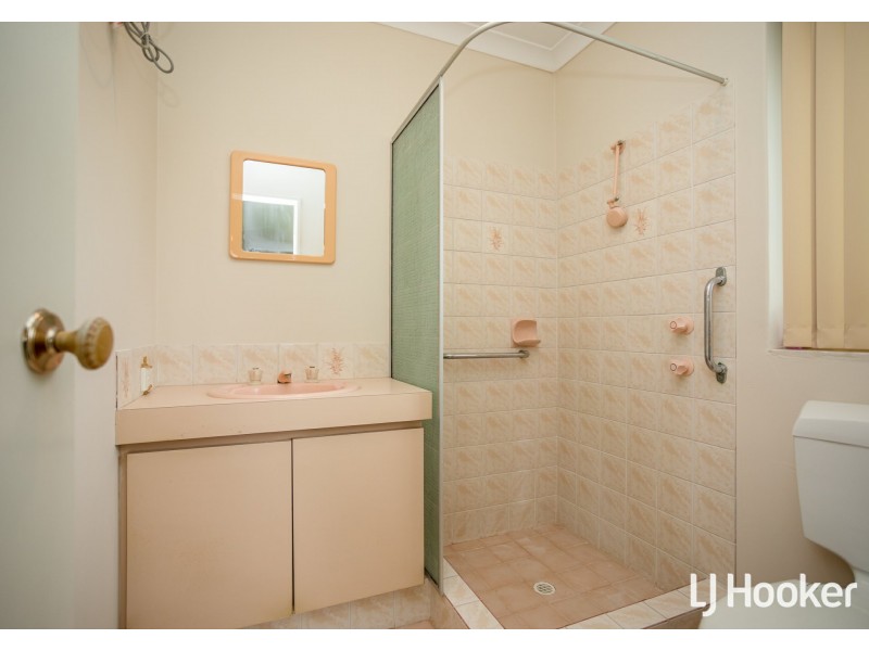 31 Ovens Road, Thornlie WA 6108