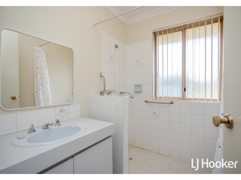 31 Ovens Road, Thornlie WA 6108