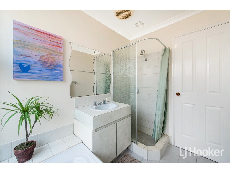 33 Lancaster Place, Maddington WA 6109