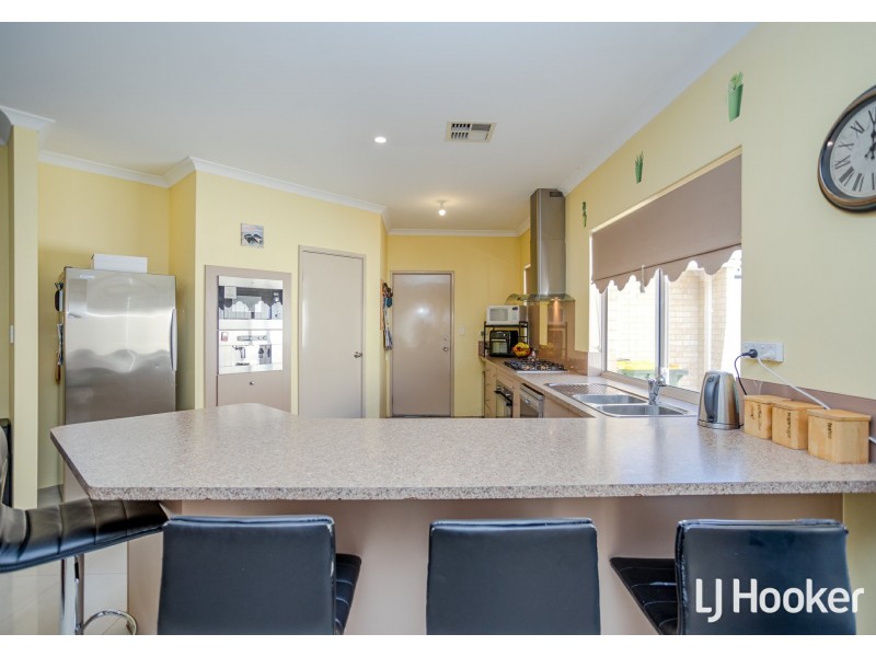 6 Mardja Court, High Wycombe WA 6057