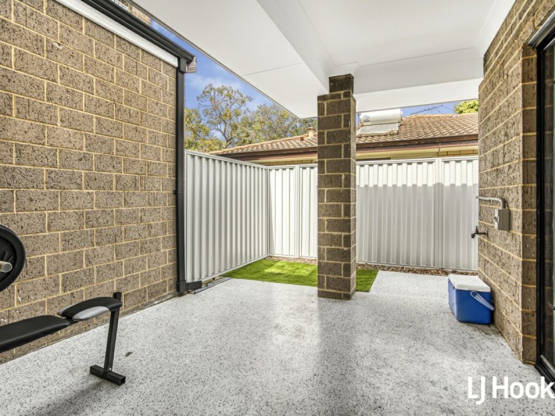 2/276 Spencer Road, Thornlie WA 6108