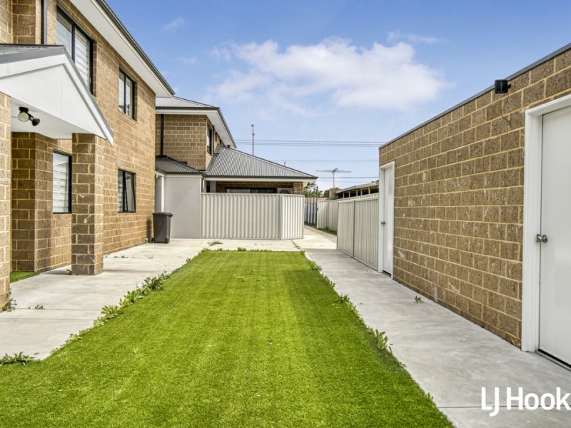 2/276 Spencer Road, Thornlie WA 6108