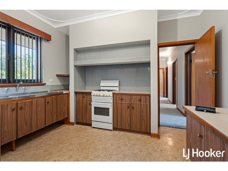 14 Goodall Street, Gosnells WA 6110