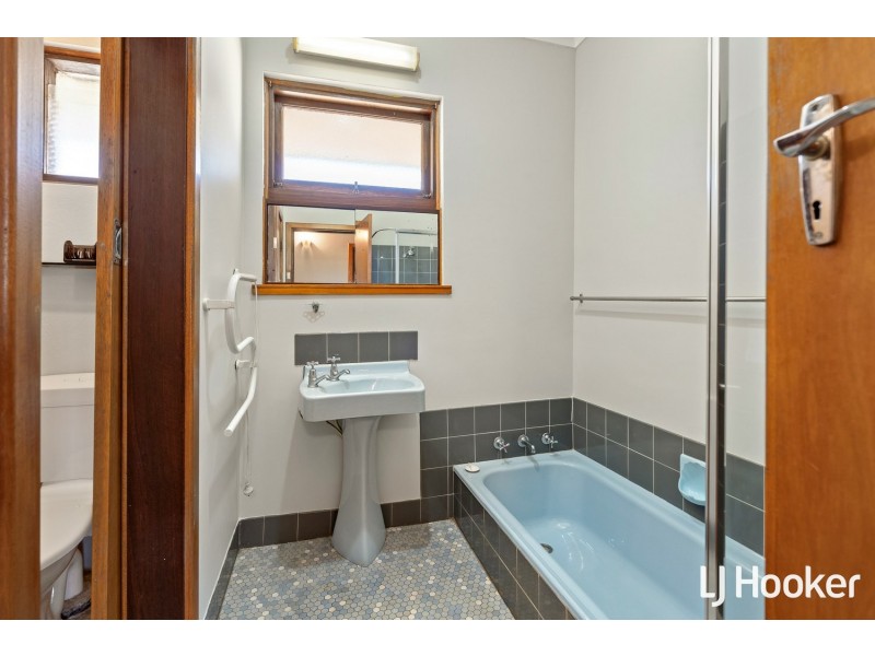 14 Goodall Street, Gosnells WA 6110