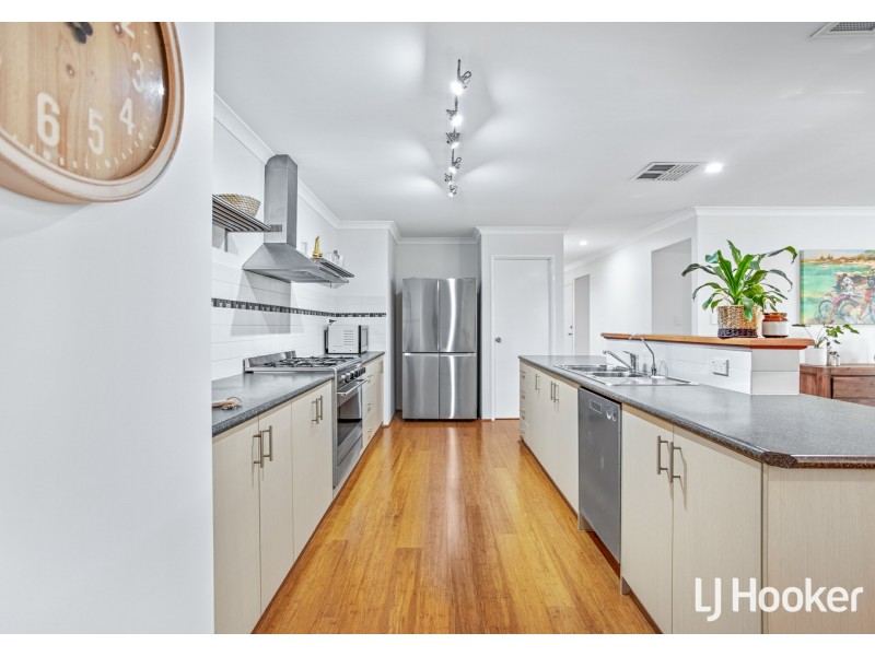 19 Cheltenham Approach, Harrisdale WA 6112