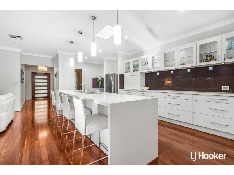 36 Jacqueline Drive, Thornlie WA 6108