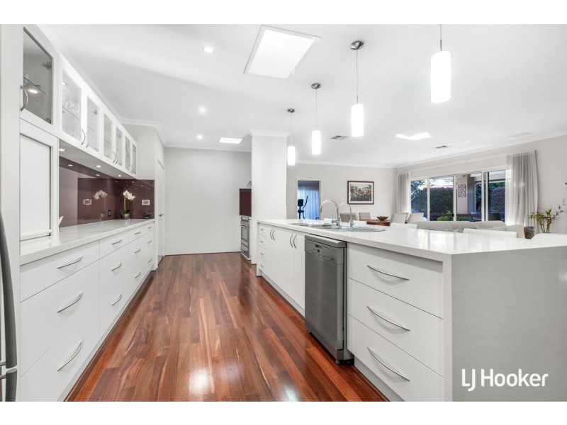 36 Jacqueline Drive, Thornlie WA 6108