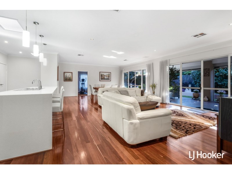 36 Jacqueline Drive, Thornlie WA 6108