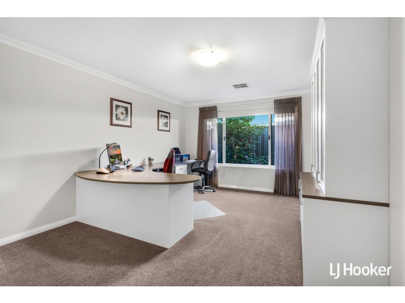 36 Jacqueline Drive, Thornlie WA 6108