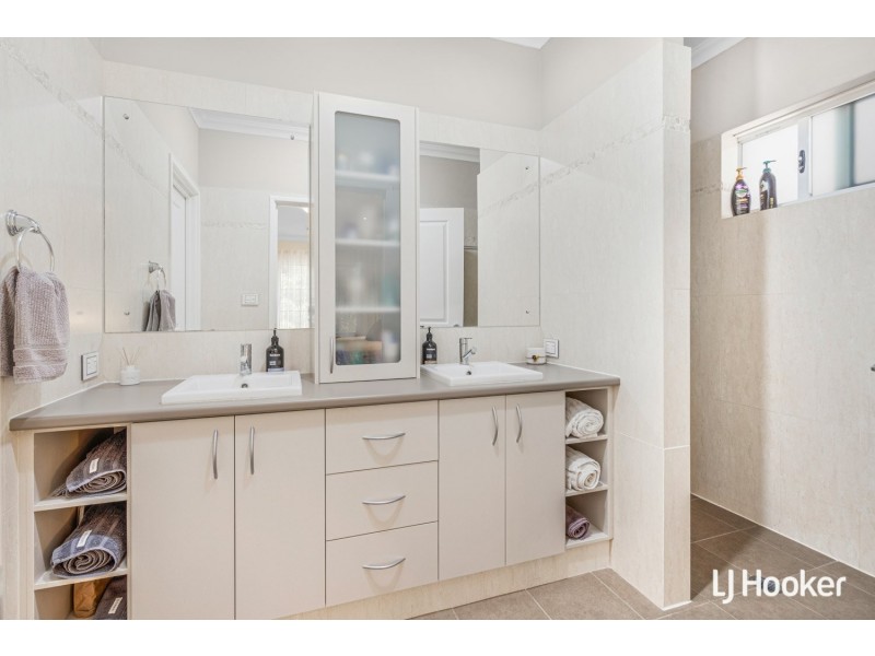 36 Jacqueline Drive, Thornlie WA 6108