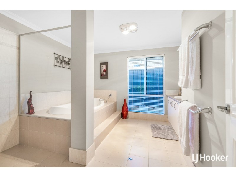 36 Jacqueline Drive, Thornlie WA 6108