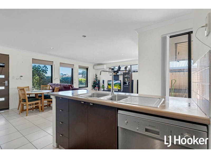 1/37 Sixth Road, Armadale WA 6112