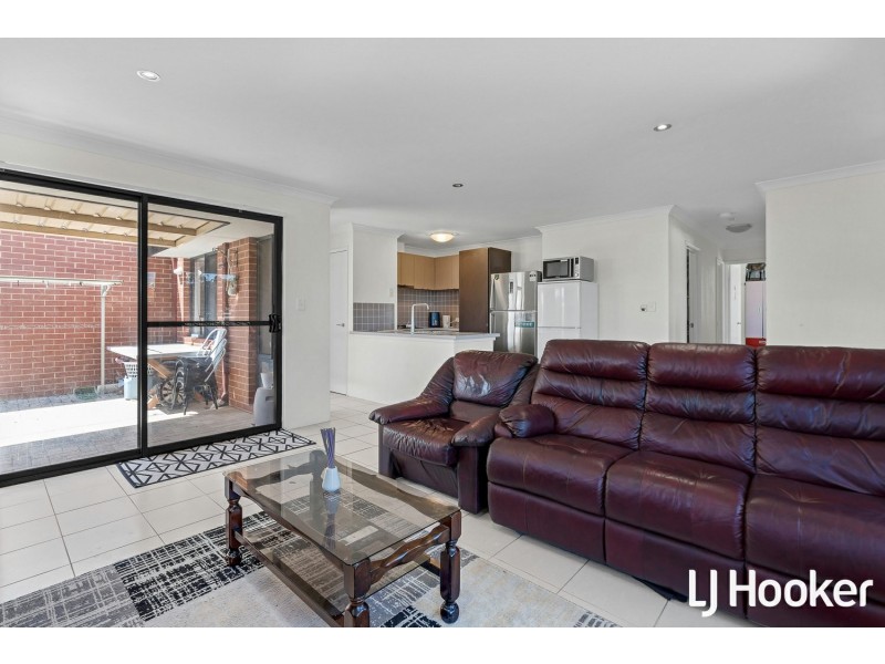 1/37 Sixth Road, Armadale WA 6112