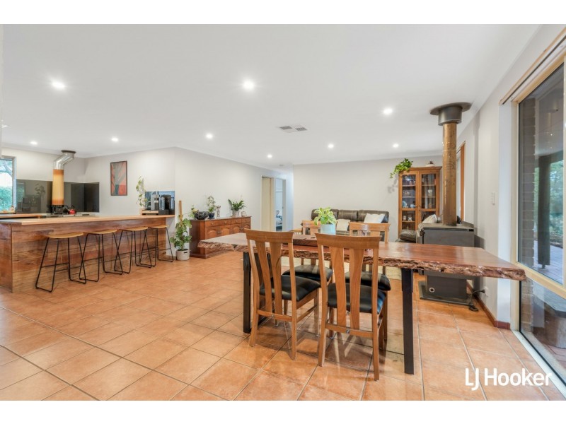 4 Sewell Street, Bedfordale WA 6112