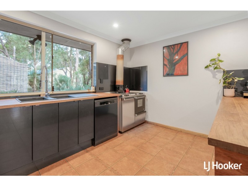 4 Sewell Street, Bedfordale WA 6112