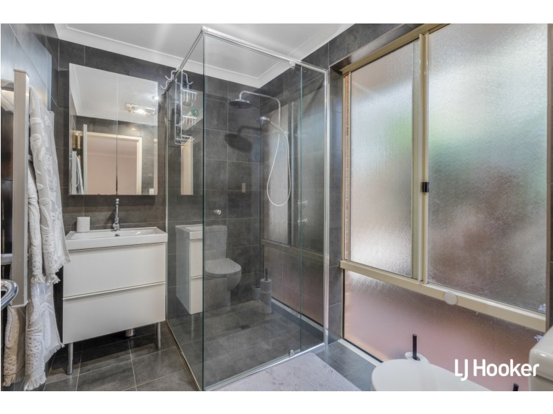 4 Sewell Street, Bedfordale WA 6112