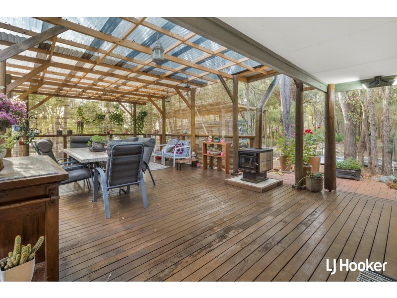 4 Sewell Street, Bedfordale WA 6112