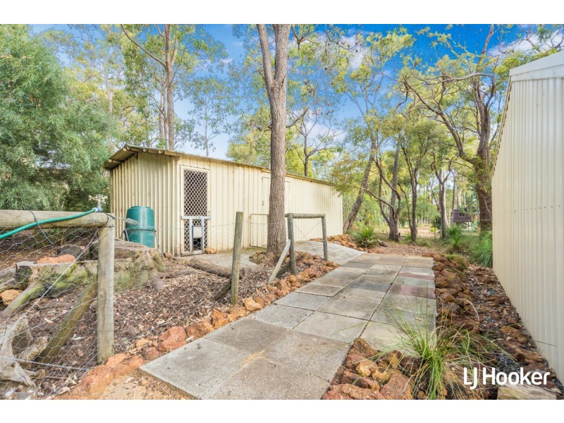 4 Sewell Street, Bedfordale WA 6112