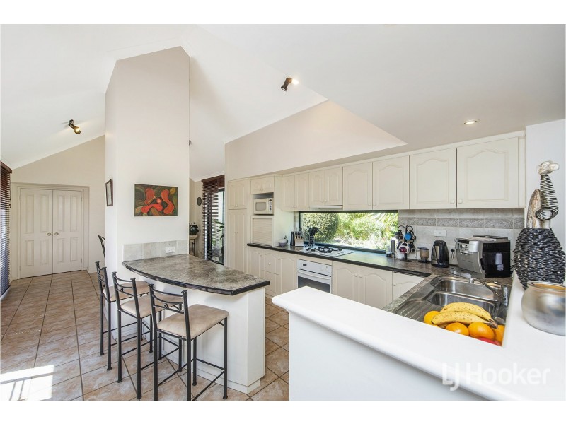 3 Luton Court, Canning Vale WA 6155