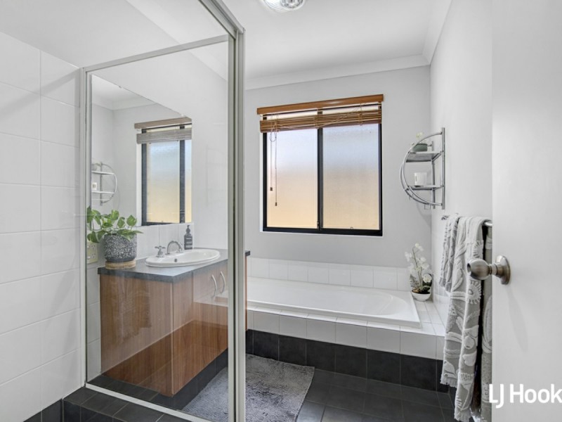 31 Bletchley Parkway, Southern River WA 6110