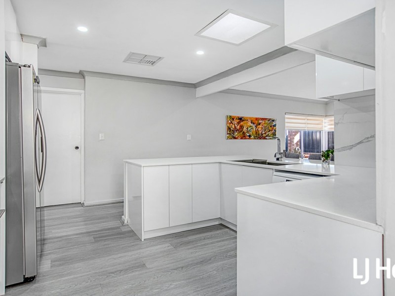 35 Chevalier Way, Thornlie WA 6108