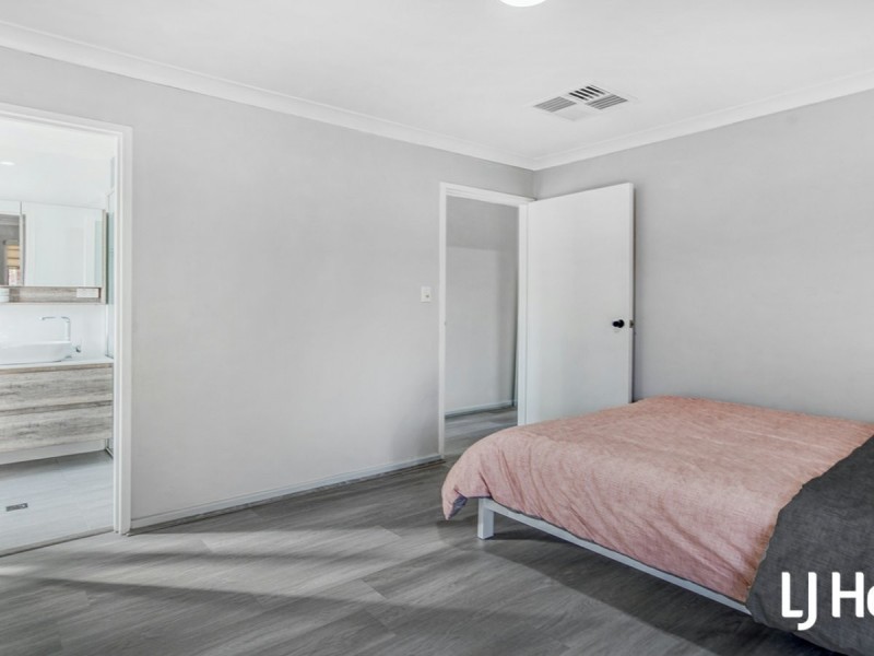 35 Chevalier Way, Thornlie WA 6108