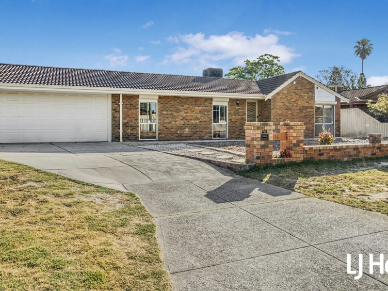 35 Chevalier Way, Thornlie WA 6108