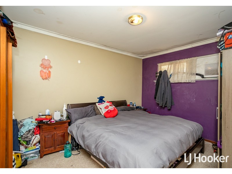 2 Kurrajong Way, Camillo WA 6111