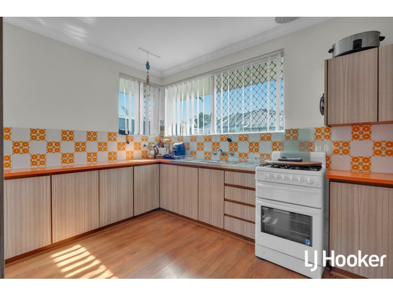 6 Thursley Way, Gosnells WA 6110
