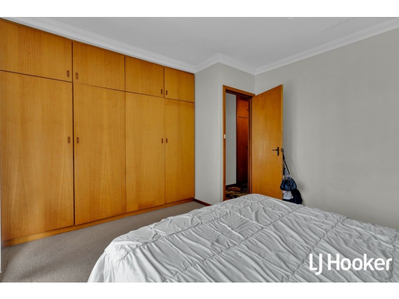 6 Thursley Way, Gosnells WA 6110