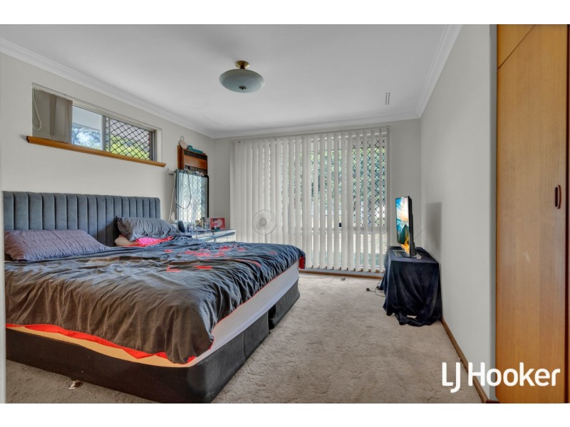 6 Thursley Way, Gosnells WA 6110