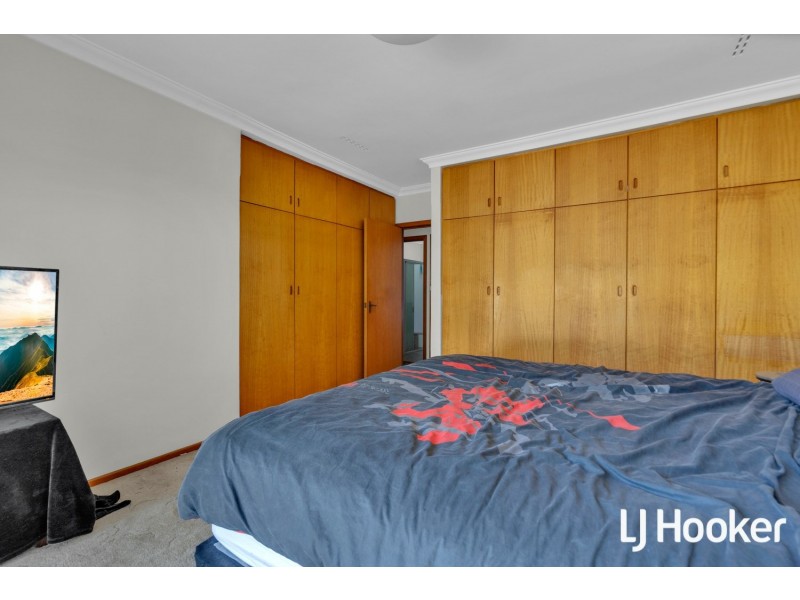 6 Thursley Way, Gosnells WA 6110