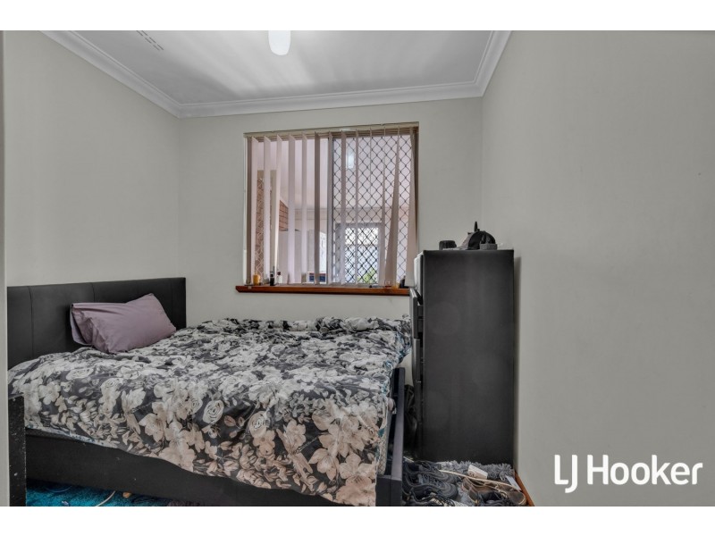 6 Thursley Way, Gosnells WA 6110