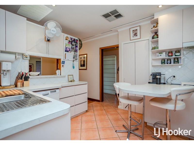 18 Sandon Road, Thornlie WA 6108