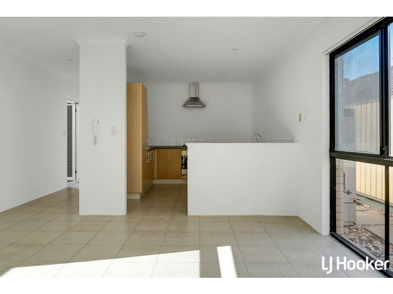12/8 Toledo Close, Cannington WA 6107