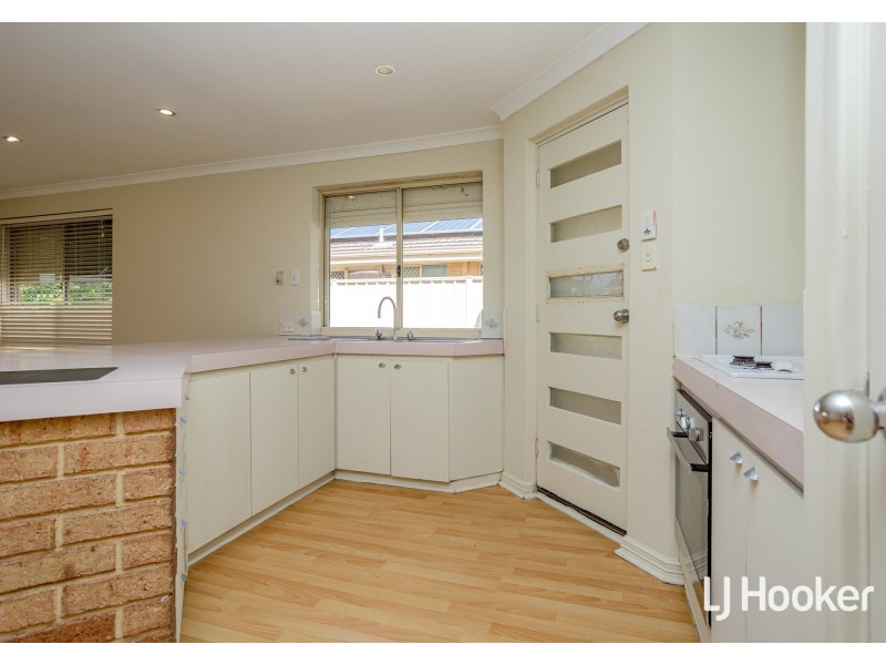 10 Winterbourne Glade, Maddington WA 6109