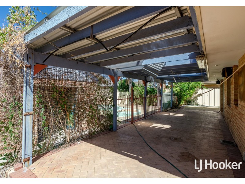 10 Winterbourne Glade, Maddington WA 6109