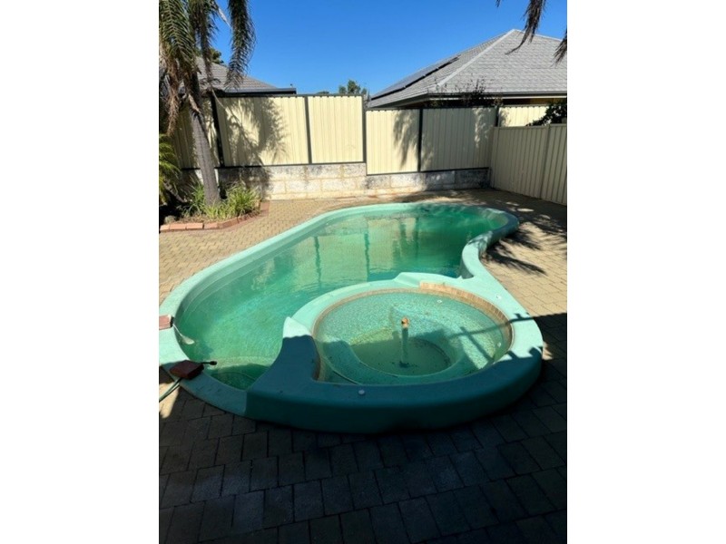 10 Winterbourne Glade, Maddington WA 6109