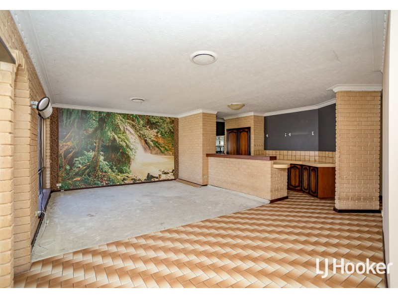 196 Berehaven Avenue, Thornlie WA 6108