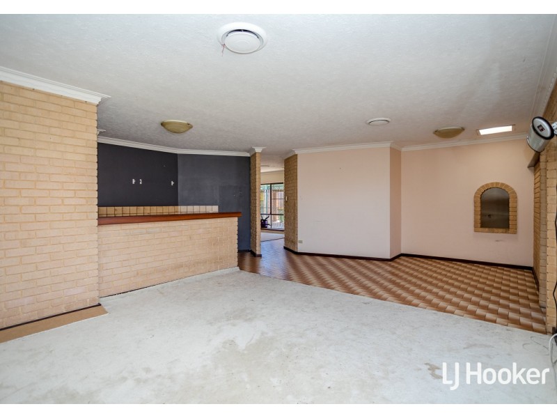 196 Berehaven Avenue, Thornlie WA 6108