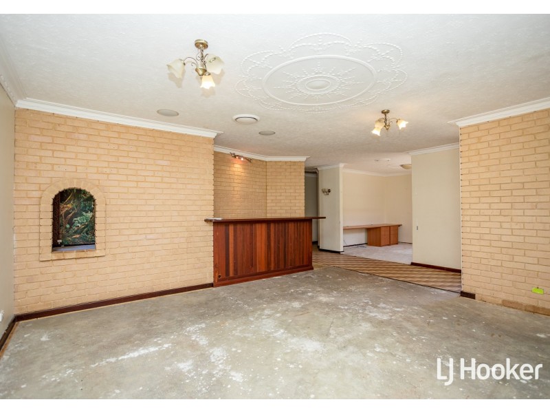 196 Berehaven Avenue, Thornlie WA 6108